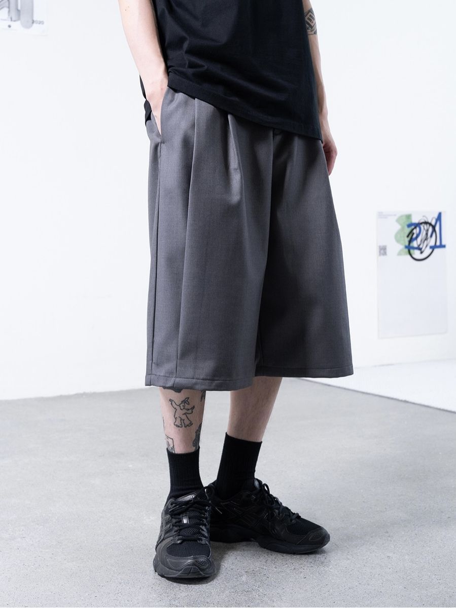 2025【清爽有型】6款超人氣男生西裝短褲推薦！穿搭必備、潮流單品｜PTT/Dcard嚴選