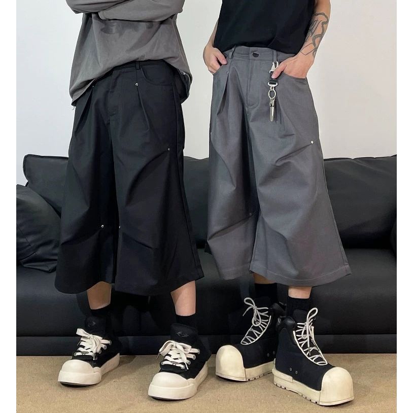 2025【清爽有型】6款超人氣男生西裝短褲推薦！穿搭必備、潮流單品｜PTT/Dcard嚴選