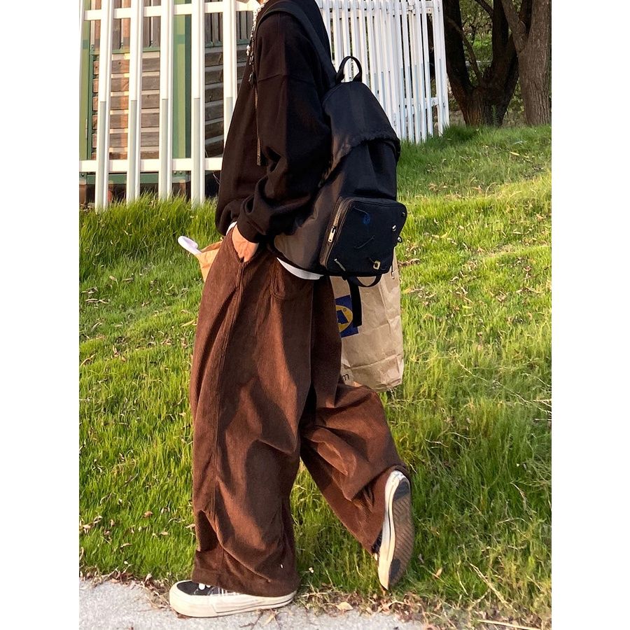 2025【暖冬穿搭】6款超人氣男生燈芯絨褲推薦！保暖又有型、實穿必備｜PTT/Dcard嚴選